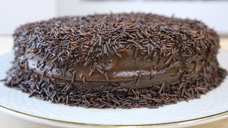 Bolo Brigadeiro Úmido: A Delícia Irresistível