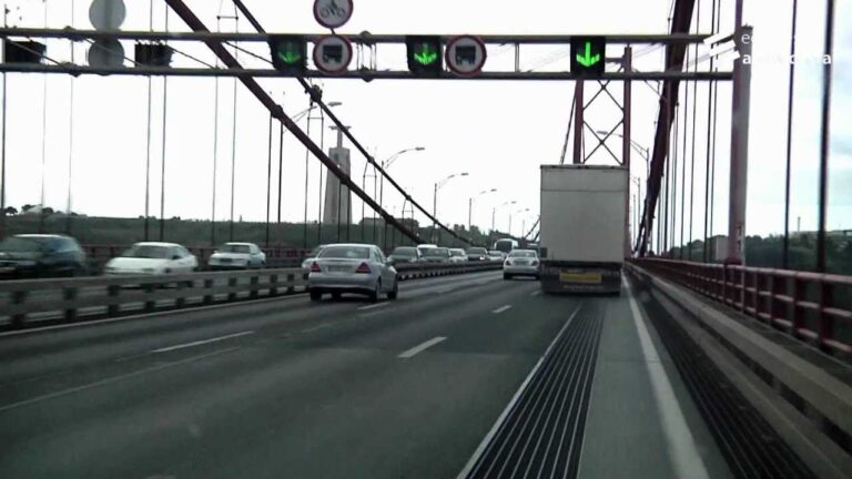 Desafios do Tr&acirc;nsito na Ponte 25 de Abril
