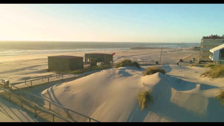 Explore a Praia da Barra com Beachcam: Sua Janela para o Paraíso